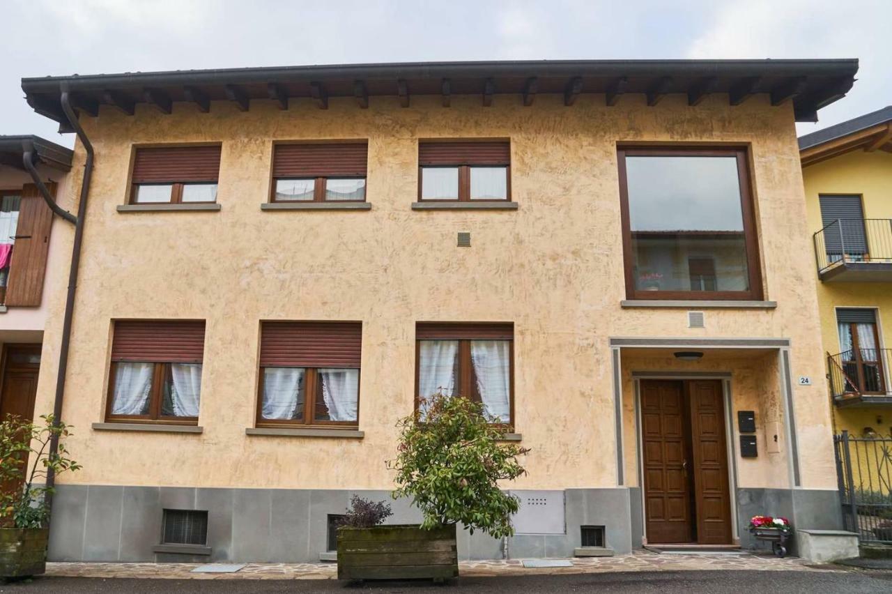 Appartamento Clivo Solto Collina Buitenkant foto